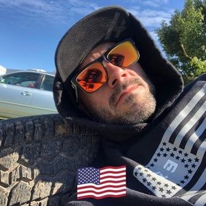 Meet your Posher, Eric